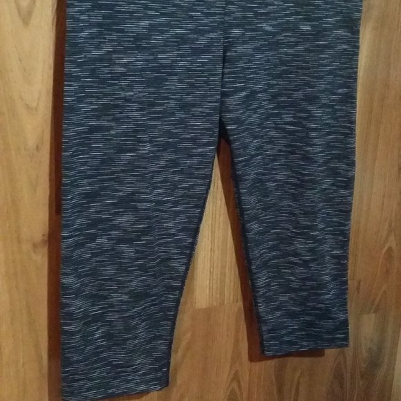 Tuff Athletics Capri Pants - Picture 3 of 7